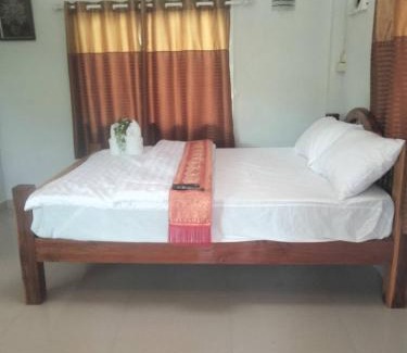 Si Satchanalai Resort | Downhill Resort ดาวน์ฮิลล์รีสอร์ท