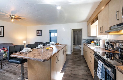 Revelstoke House | Downie Cottage by Revelstoke Vacations