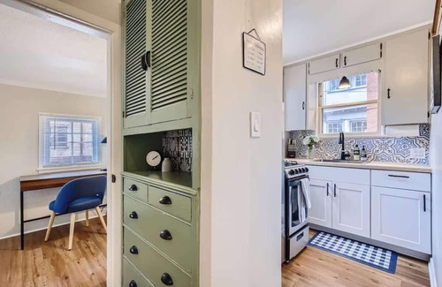 Cheesman Park Apartment | Downing by Modern Midstay/3Blks to Cheesman! #D1