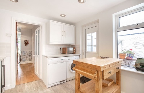 West Looe Cottage | DOWNLEA, pet friendly, character holiday cottage in Looe