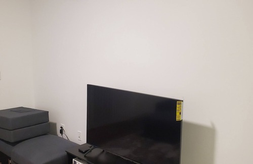 Evansville Apartment | "Downontheabby" Two bed One bath with great wifi and fun attractions!