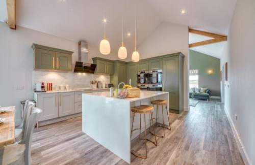 Compton House | Downs