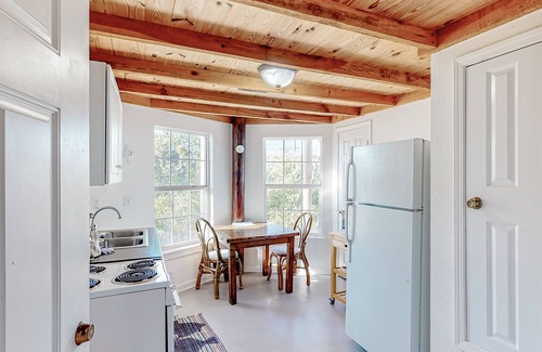 Surf Side Shores House | Downstairs duplex near the beach with full kitchen, WiFi, cable, partial AC