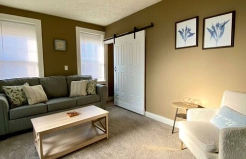 Sandusky Apartment | Downstairs unit By Cedar Point & Downtown