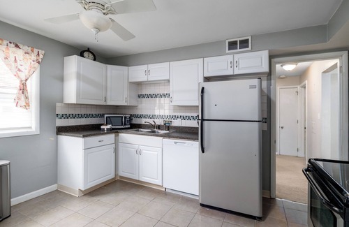 Rocky River Apartment | Downstairs Unit in Rocky River