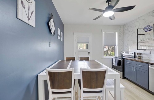 St. Louis Apartment | Downstairs unit