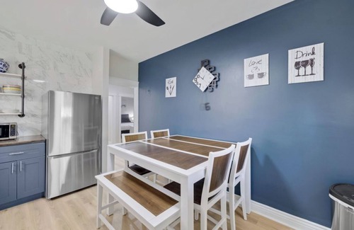 St. Louis Apartment | Downstairs unit