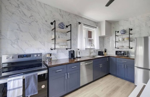 St. Louis Apartment | Downstairs unit