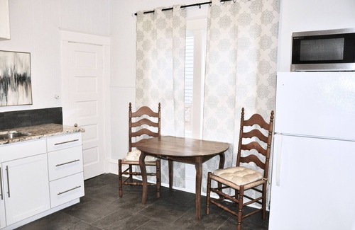 Rapid City Apartment | Downtown 1 Bedroom Charmer - Walk, Bike, Visit, Enjoy!