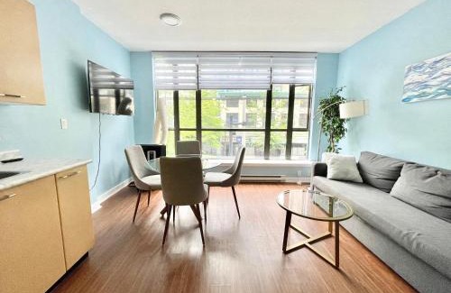 Downtown Vancouver Apartment | Downtown 1BR Condo at Granville Strip near English Bay