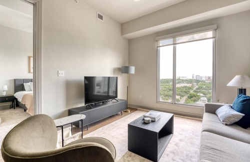 West End Apartment | Downtown 1br w gym wd pool nr Capitol ATX-83