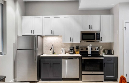 Downtown Cincinnati Apartment | Downtown 1BR with Gym, Wi-Fi & Coworking Space