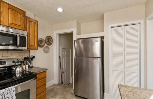 Indianapolis House | Downtown 2 BR Retreat/Discounts for Longer stays
