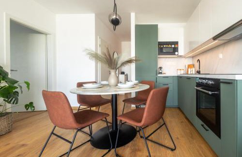 Nivy Apartment | Downtown 2 rooms apartment 18th floor with free parking