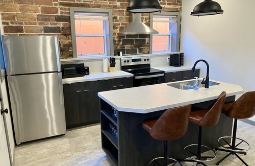 Marshall Apartment | Downtown 2BR Apartment
