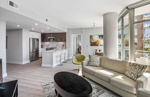 Woodmont Triangle Apartment | Downtown 2BR in Woodmont Triangle | Steps to Metro