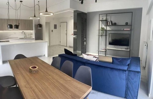 Ilisia Apartment | Downtown 3/Bedroom City Apartment