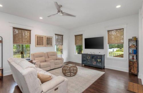 Lake Charles House | Downtown 3 bedroom Townhouse