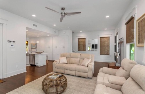 Lake Charles House | Downtown 3 bedroom Townhouse