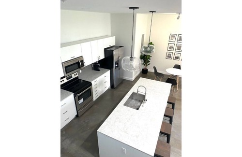 Midtown Condo | Downtown 3 Level Modern Condo 2 Private Balconies Unit B
