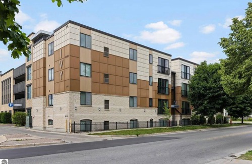 Traverse City Condo | Downtown 4 Bed, 2-bedroom condo in amazing Traverse City