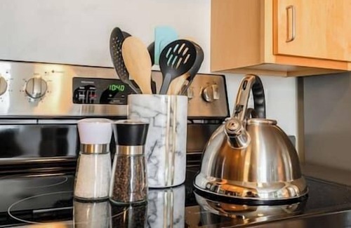 The Loop Condo | Downtown 9bd - Sleep 18 - (4 units, same floor)