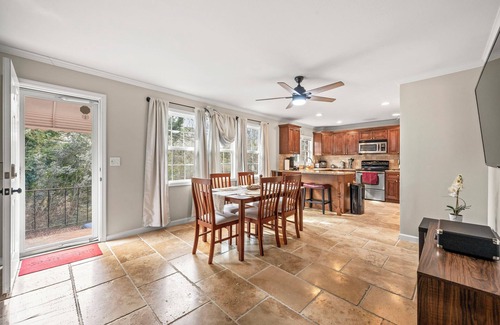 Sylvan Hills House | Downtown & Airport 10 Min—Stay at The Rhitreat!