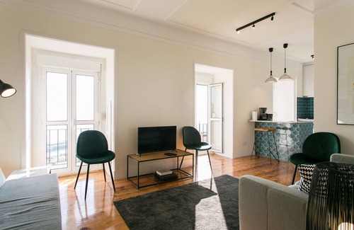 Se Apartment | Downtown Alfama River View by Central Hill
