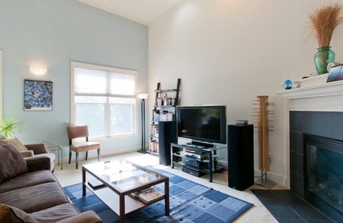 Old West Side House | Downtown Ann Arbor Luxurious Condo