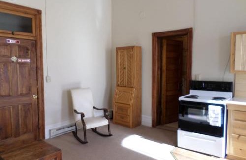 Del Norte Apartment | Downtown Apartment Del Norte Colorado Apartment B