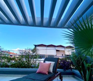Kamena Vourla Apartment | Downtown apartment