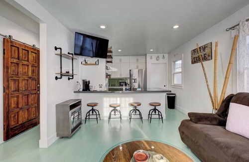 La Grande House | Downtown Apartment Home