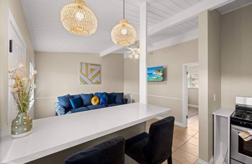 West Beach Apartment | Downtown apt recently remodeled!