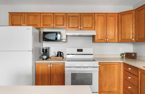 Moncton Apartment | Downtown Apt w/Free parking and AC