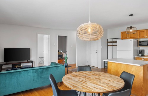 Moncton Apartment | Downtown Apt w/Free parking and AC