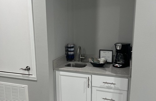 Gulfport Apartment | Downtown Aquarium and Beaches