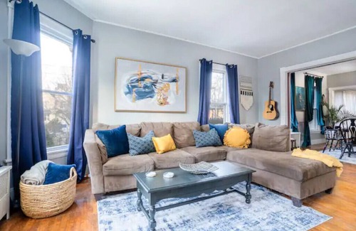 Norwich Apartment | Downtown artistic home in a historic district