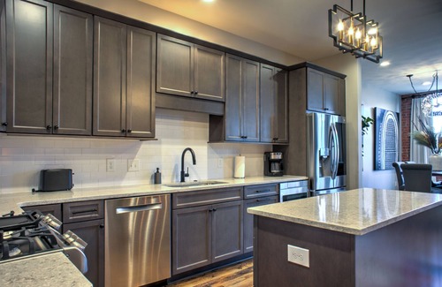 Weaverville Apartment | Downtown AVL | 2 Kings | New Building | Walkable | New | Sleeps 8 | Boutique