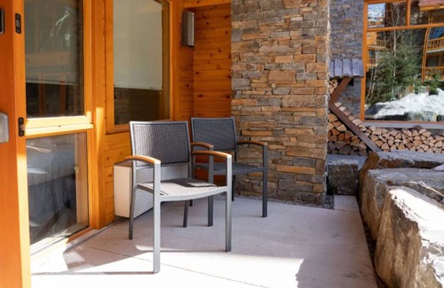 Banff Apartment | Downtown Banff | Balcony + Rooftop Hot Pools
