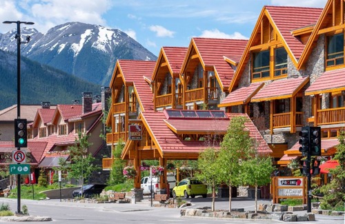 Banff Apartment | Downtown Banff | Balcony + Rooftop Hot Pools