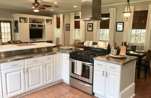 Beaufort House | Downtown Beaufort- beautifully renovated chapel on edge of Historic District!