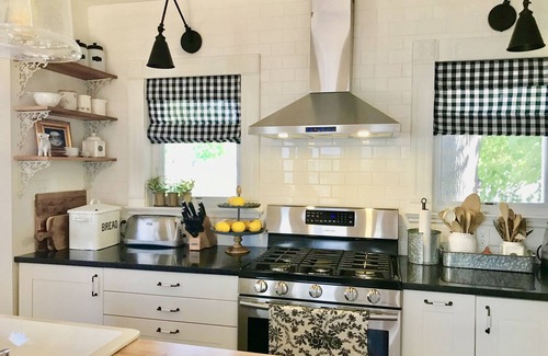 Bellaire House | DOWNTOWN BELLAIRE! Walk to Shorts! Only minutes to golf, lakes and ski slopes.