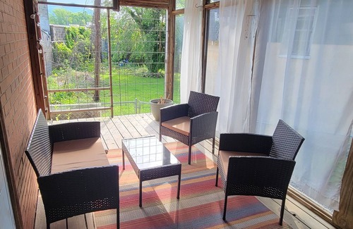 Black Mountain House | Downtown Black Mountain Escape