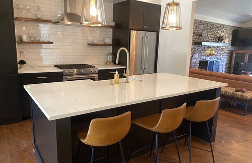 Boerne House | Downtown Boerne cottage