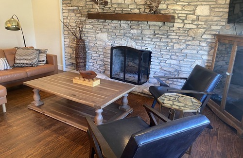 Boerne House | Downtown Boerne cottage