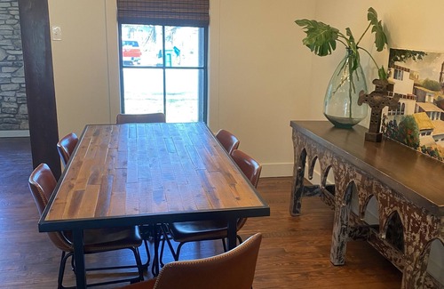 Boerne House | Downtown Boerne cottage