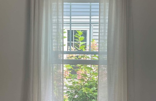 Boothbay Harbor House | Downtown Boothbay Harbor, 2-Story Cottage