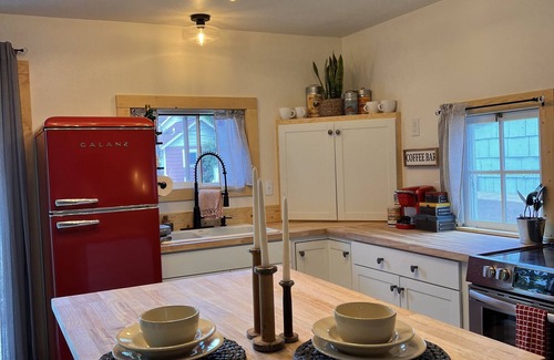Downtown Bozeman House | Downtown Bozeman Bungalow, pet friendly with private fenced yard