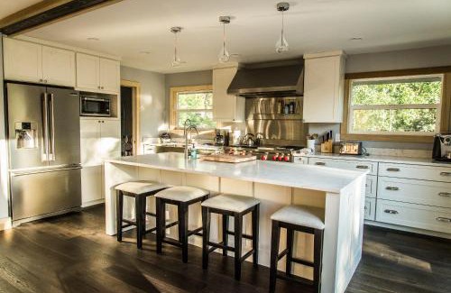 Weisshorn House | Downtown Breckenridge ski home