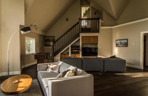 Weisshorn House | Downtown Breckenridge ski home